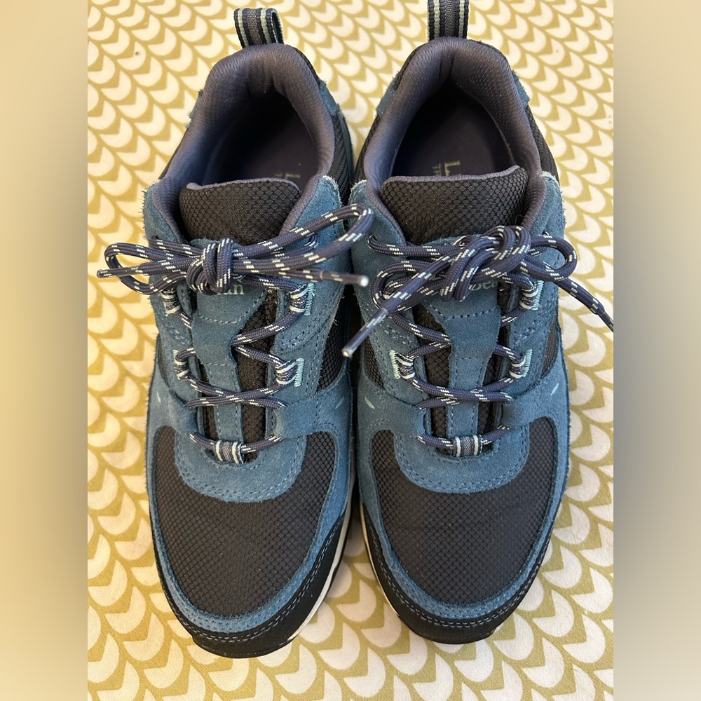 L.L.Bean women’s Trail Model Hiker 4 waterproof hiking shoes, size 8.5 - Picture 2 of 7
